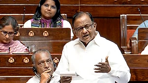 अमेरिका के टैरिफ वॉर को लेकर पी चिदंबरम का मोदी सरकार से सवाल, पूछा- सरकार ने अपने पत्ते अभी तक क्यों नहीं खोले हैं?