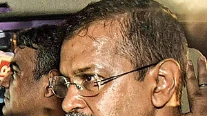 केजरीवाल के गिरते स्वास्थ्य को लेकर इंडिया ब्लॉक का जंतर मंतर पर हल्ला बोल, कहा- ना ही डरेंगे और ना ही झुकेंगे