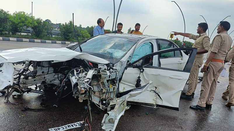 योगी सरकार में मंत्री नंद गोपाल नंदी के बेटे और बहू का एक्सीडेंट