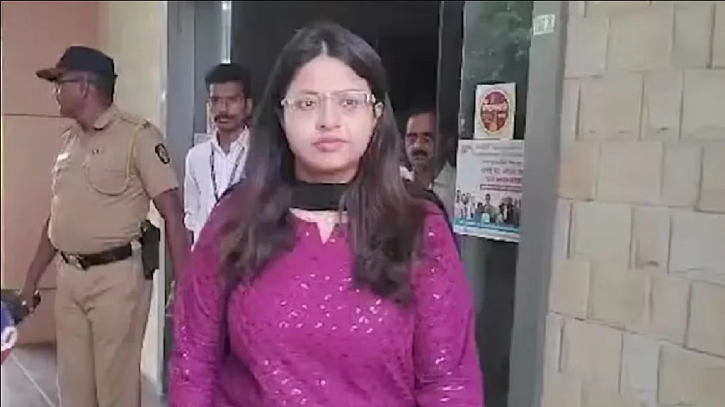 UPSC धोखाधड़ी मामले में पूजा खेडकर की मुश्किल बढ़ी, हाईकोर्ट ने अग्रिम जमानत देने से किया इनकार