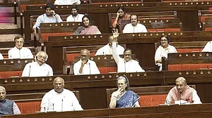 राज्यसभा में प्रश्नपत्र लीक मामलों, केंद्रीय एजेंसियों के दुरुपयोग पर विपक्ष ने सरकार को घेरा, कटघरे में पीएम मोदी