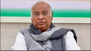 सागर में दीवार गिरने से 9 बच्चों की मौत पर खड़गे ने जताया शोक, तुरंत मुआवजा देने और कड़े कदम उठाने की मांग की