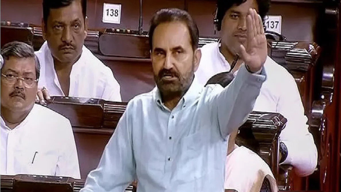 विपक्ष ने मोदी सरकार पर बजट को लेकर हमला बोला है।