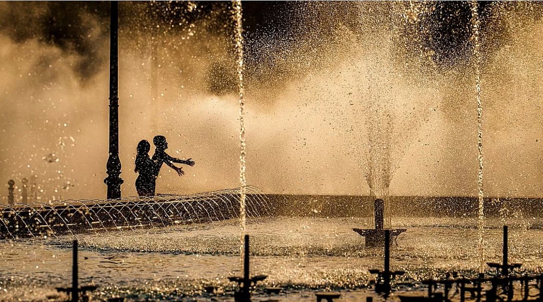 इटली में रिकॉर्ड तोड़ गर्मी के बीच कई इलाकों में आपातकाल की घोषणा, भीषण गर्मी से लोगों का बुरा हाल