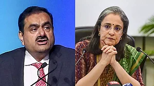 हिंडनबर्ग ने किया नया खुलासा! कहा- SEBI चीफ माधवी बुच के पास अडाणी घोटाले के अस्पष्ट ऑफशोर फंड में थी हिस्सेदारी