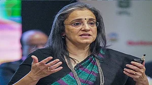 SEBI चीफ पर हिंडनबर्ग के गंभीर आरोपों के बाद कांग्रेस ने कहा- 'अडाणी महाघोटाले की JPC गठन कर जांच कराए सरकार'