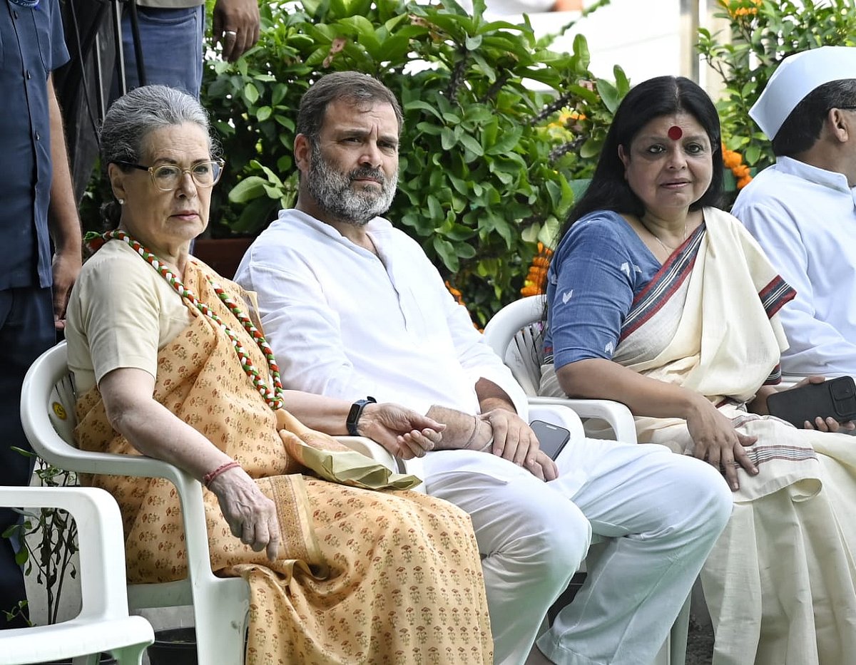 स्वतंत्रता दिवस: खड़गे बोले- आज के हुक्मरान विभाजनकारी सोच को बढ़ावा दे रहे हैं, वे नफरत फैलाने की मंशा से...