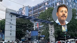 कोलकाता रेप-मर्डर केस में पूर्व प्रिंसिपल संदीप घोष से CBI ने की पूछताछ, जानें क्या है आरोप