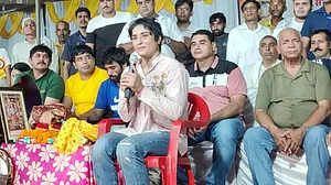 विनेश फोगाट ने दिए संन्यास वापस लेने के संकेत, कहा- लोगों के प्यार से मिली है बहुत हिम्मत