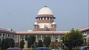 सुप्रीम कोर्ट ने कोलकाता रेप और हत्या केस का लिया स्वत: संज्ञान, मंगलवार को CJI की पीठ करेगी सुनवाई