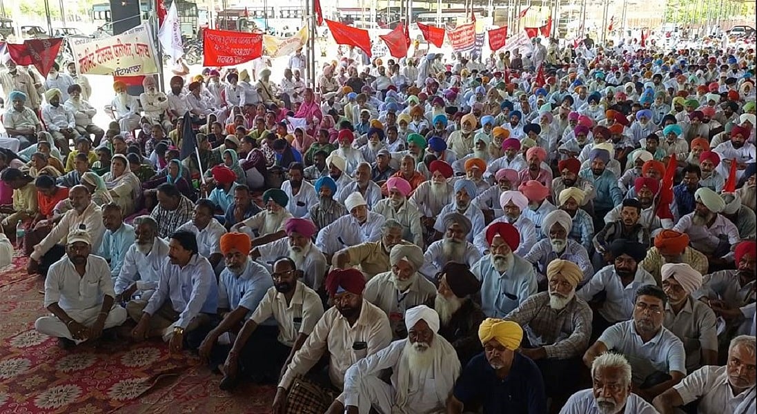 पंजाब के बरनाला में सरकारी कर्मचारियों की रोष रैली, AAP सरकार पर वादा खिलाफी का लगाया आरोप