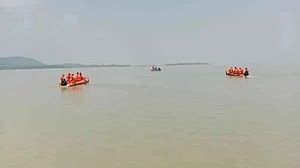 दो पायलट के साथ जमशेदपुर से उड़े ट्रेनी विमान का 27 घंटे बाद भी पता नहीं, NDRF ने डैम में शुरू किया सर्च ऑपरेशन