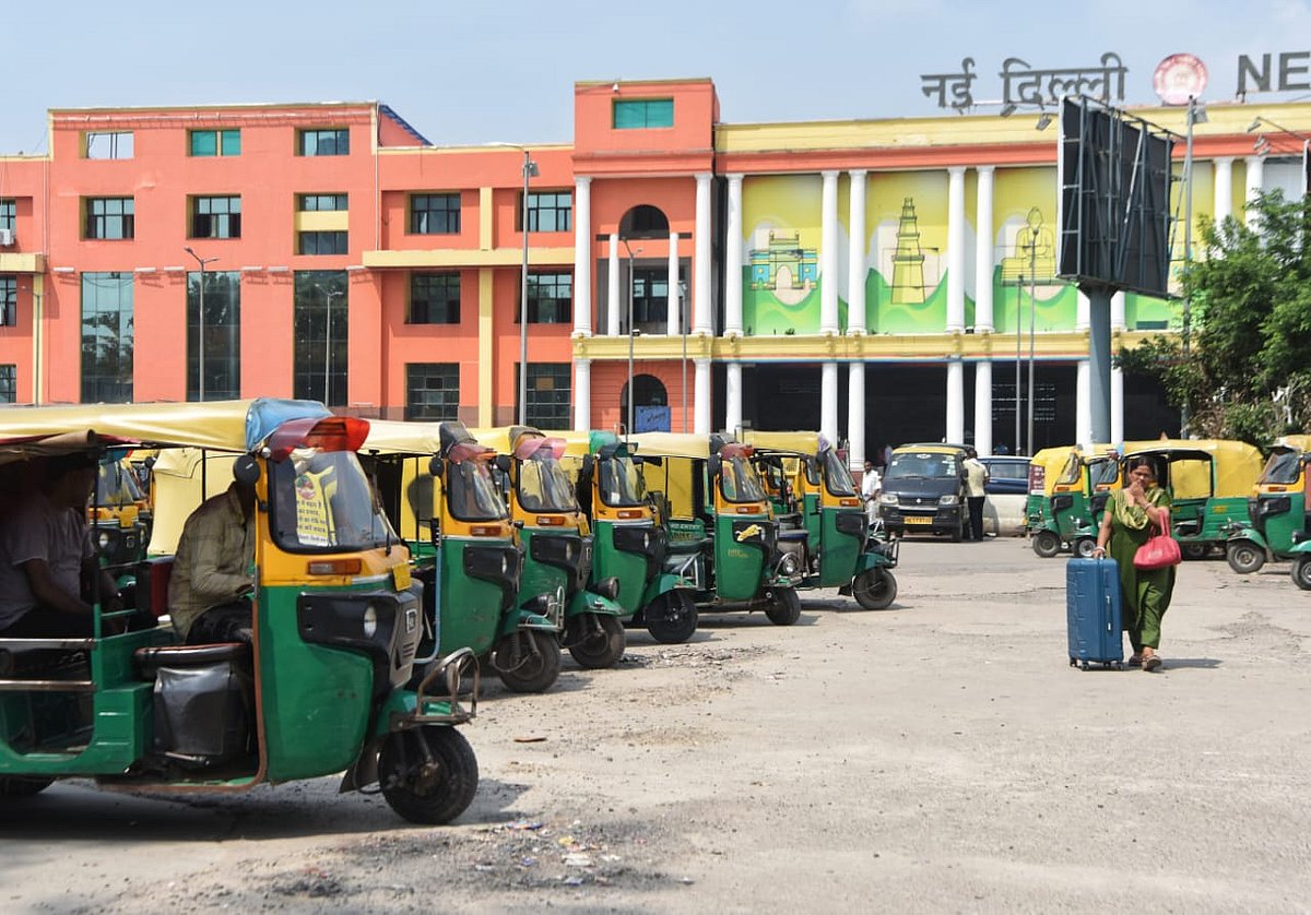 दिल्ली-एनसीआर वाले घर से निकलने से पहले ध्यान दें! ओला-उबर के विरोध में दो दिन तक ऑटो-टैक्सी की हड़ताल