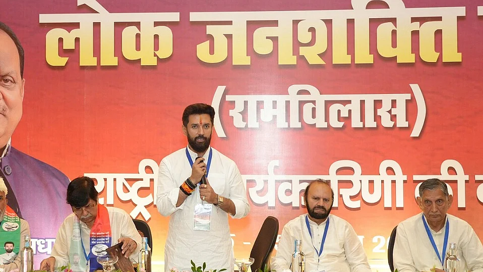 मोदी सरकार के मंत्री चिराग पासवान ने जातिगत जनगणना का किया समर्थन, कहा- सरकार के पास होने चाहिए आंकड़े