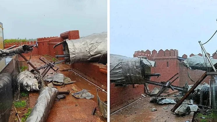 महाराष्ट्र में शिवाजी महाराज की प्रतिमा ढह गई
