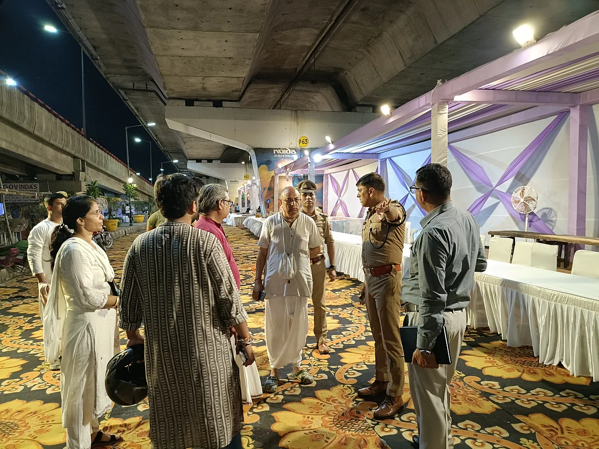 नोएडा में जन्माष्टमी के मौके पर चप्पे-चप्पे पर कड़ा पहरा, पुलिस ने जारी की ट्रैफिक एजवाइजरी