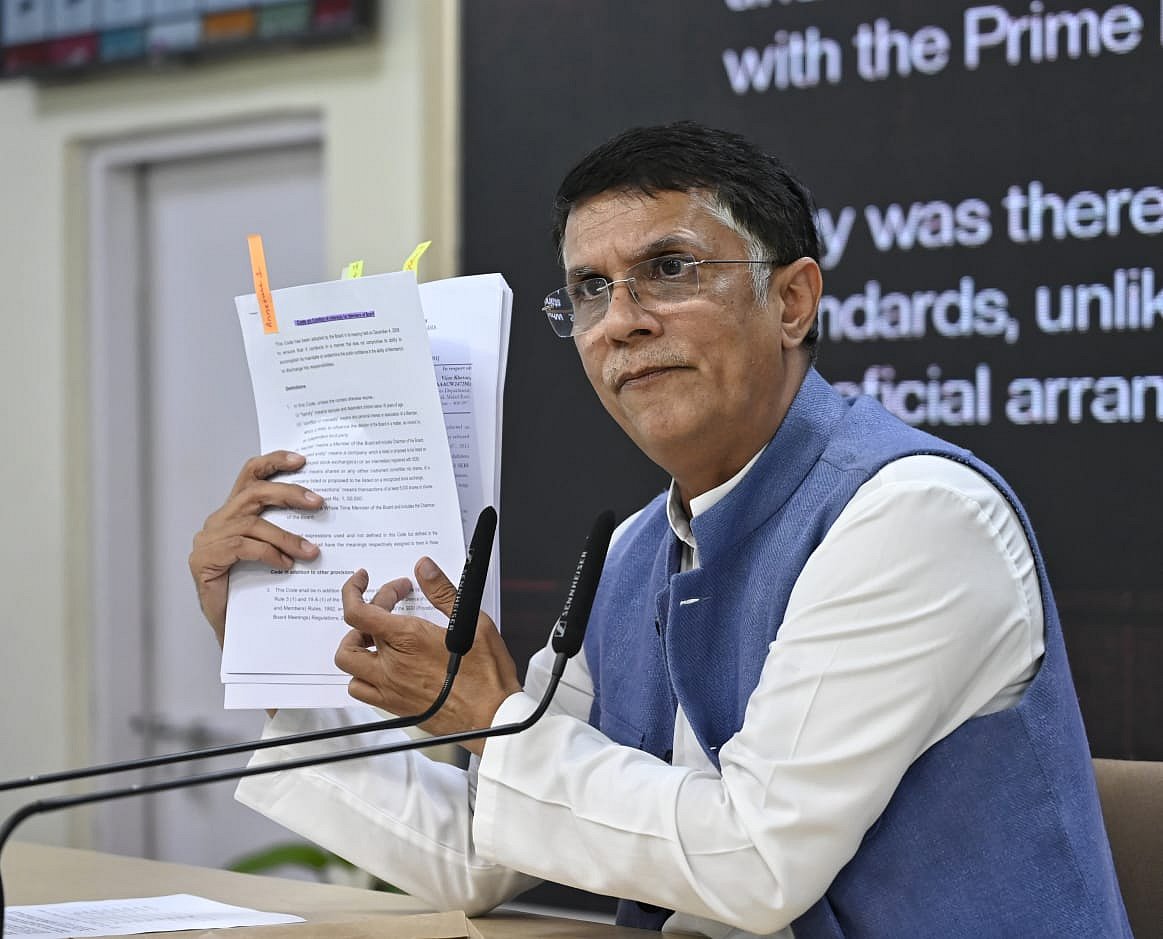 SEBI प्रमुख पर फिर कांग्रेस का आरोप, 'जांच के दायरे में हैं जो कंपनियां, उनसे बुच ने लिया किराया, जो भ्रष्टाचार...'