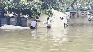 राजस्थान: जयपुर और अजमेर समेत कई जिलों में मूसलाधार बारिश, जलभराव से लोगों की बढ़ी परेशानी