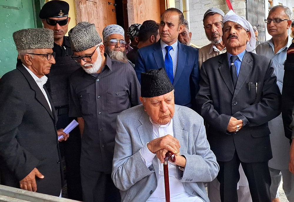 जम्मू-कश्मीर: फारूक अब्दुल्ला ने BJP को घेरा, पूछा- अनुच्‍छेद 370 हटने के बाद भी क्यों नहीं खत्म हुआ आतंकवाद?