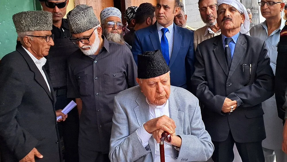 फारूक अब्दुल्ला ने BJP को घेरा, पूछा- अनुच्‍छेद 370 हटने के बाद भी क्यों नहीं खत्म हुआ आतंकवाद?