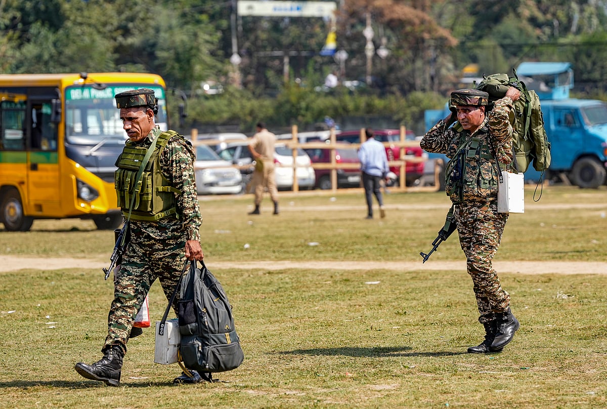 जम्मू-कश्मीर विधानसभा चुनाव: दूसरे चरण में उमर, रविंद्र, तारिक कर्रा सहित 239 की किस्मत दांव पर, बुधवार को मतदान