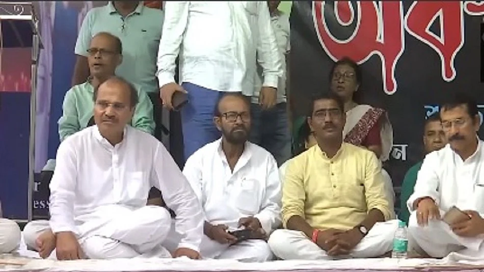 मृतक डॉक्टर को न्याय दिलाने के लिए बंगाल कांग्रेस का आंदोलन तेज, कोलकाता में दो दिवसीय धरना शुरू