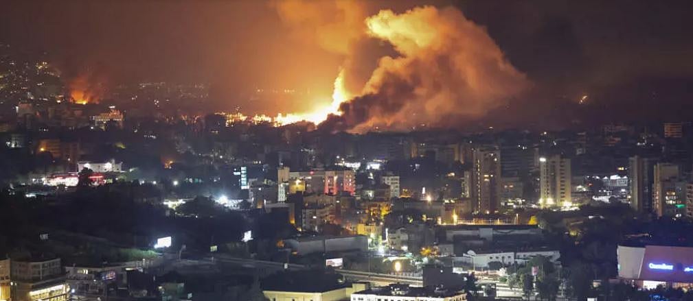 इजरायली बमबारी से लेबनान में तबाही! 'हवाई हमलों में हिजबुल्लाह के कई कमांडर मारे गए', इजरायल का दावा