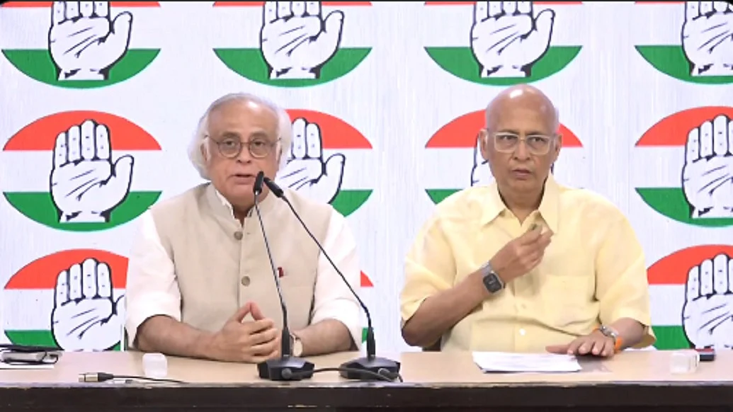 कांग्रेस ने FIR होने पर वित्त मंत्री सीतारमण का इस्तीफा मांगा, चुनावी बॉण्ड के जरिये जबरन वसूली का है आरोप