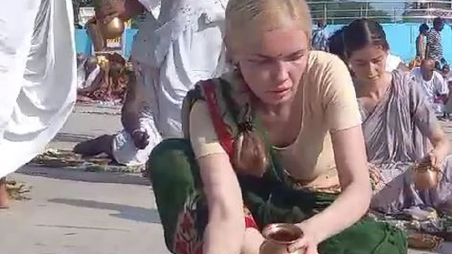 जर्मनी, रूस, नाइजीरिया से पिंडदान करने कई विदेशी गया पहुंचे, पितरों के मोक्ष के लिए किया अनुष्ठान