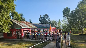 जम्मू-कश्मीर विधानसभा चुनाव: खड़गे बोले- लोगों से राज्य का दर्जा छीनने वालों को सबक सिखाने का यह आखिरी मौका