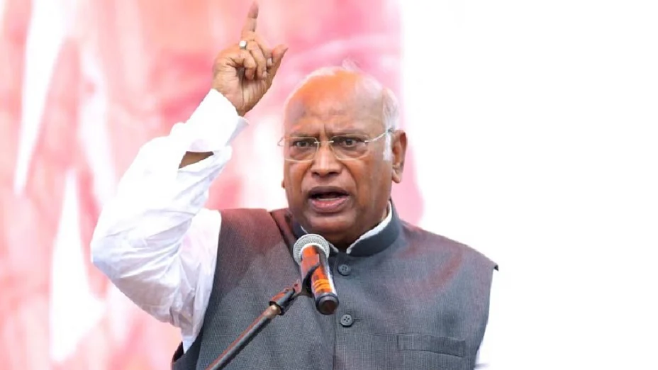 पश्चिम एशिया के हालात और रसोई गैस संकट पर संसद में हो चर्चा, प्रधानमंत्री दें जवाब: खड़गे