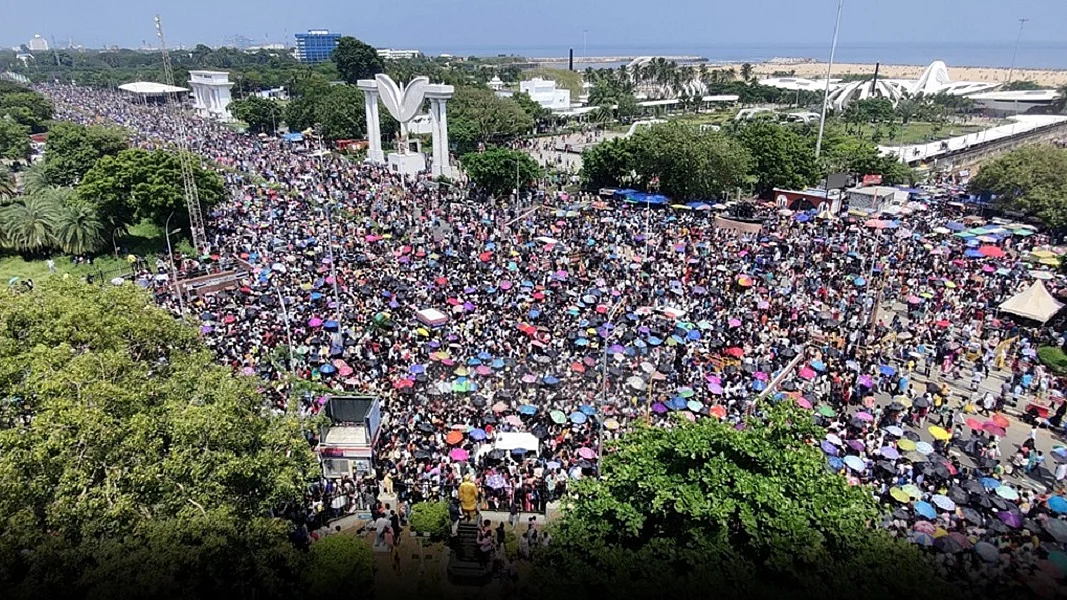 चेन्नई में वायुसेना के एयर शो के बाद गर्मी और उमस से दो लोगों की मौत, 35 को अस्पताल में भर्ती कराया गया