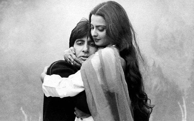 जन्मदिन विशेष: बहुरंगी, बिंदास, बोल्ड और बेहतरीन अभिनेत्री रेखा, जिनका तन्हाइयों से हमेशा रहा वास्ता