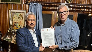 जम्मू-कश्मीरः उमर अब्दुल्ला 16 अक्टूबर को लेंगे मुख्यमंत्री पद की शपथ, उपराज्यपाल ने सरकार बनाने का दिया निमंत्रण