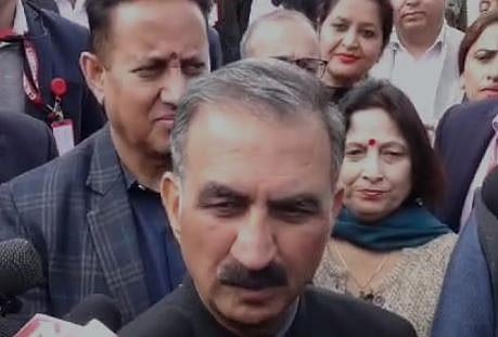 सीएम सुक्खू का रेलवे से आग्रह- कालका-शिमला लाइन को हरित ऊर्जा संचालित मार्ग में बदला जाए