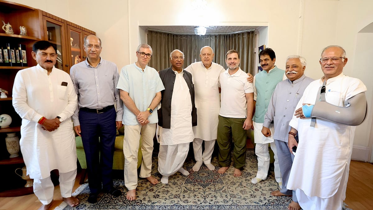 जम्मू-कश्मीर: उमर अब्दुल्ला आज लेंगे मुख्यमंत्री पद की शपथ, खड़गे-राहुल भी होंगे समारोह में शामिल