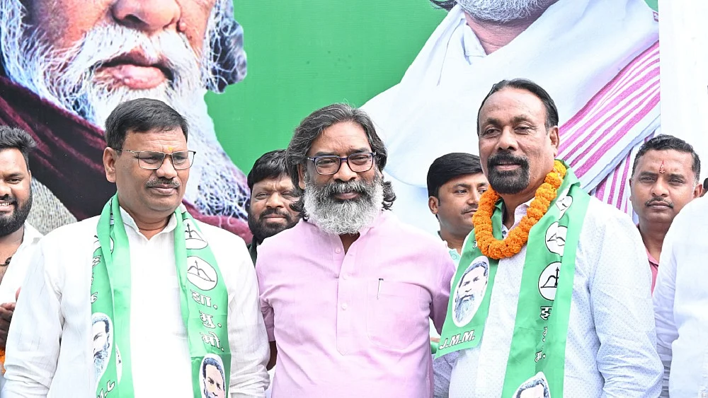 झारखंड में NDA को झटका, BJP विधायक केदार हाजरा और आजसू के पूर्व विधायक उमाकांत JMM में शामिल