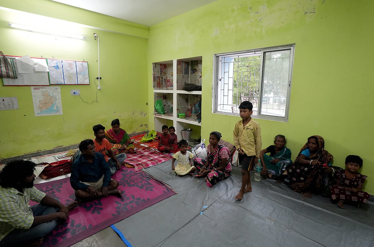 चक्रवात ‘दाना’: मौसम विभाग ने दक्षिण बंगाल में भारी वर्षा की चेतावनी दी, इन इलाकों में जमकर बरसेंगे बदरा