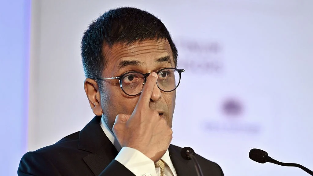 जस्टिस चंद्रचूड़ : एक विरासत जिसे भुला देना ही बेहतर होगा