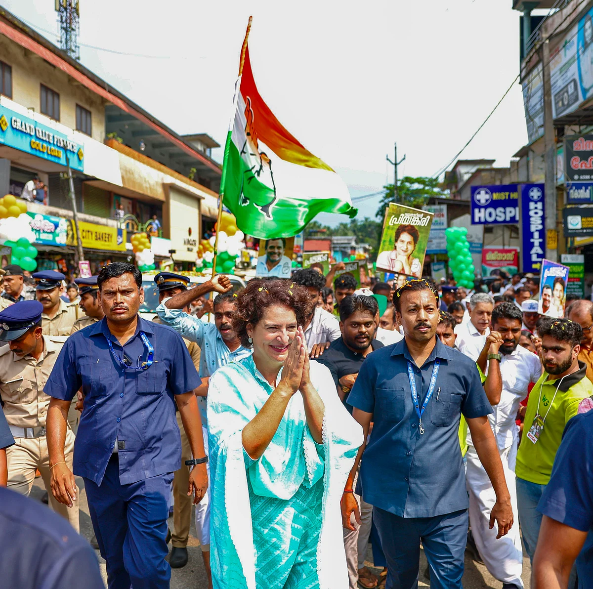राहुल गांधी की तरह वायनाड के परिवारों के साथ खड़े रहने को प्रतिबद्ध प्रियंका, बोलीं- मैं हर व्यक्ति को समर्थन...