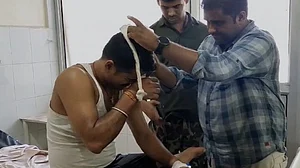 यूपी के बलिया में हादसा, बिहार पुलिस की बस पलटी, 29 जवान घायल, 10 की हालत गंभीर, अस्पताल में भर्ती