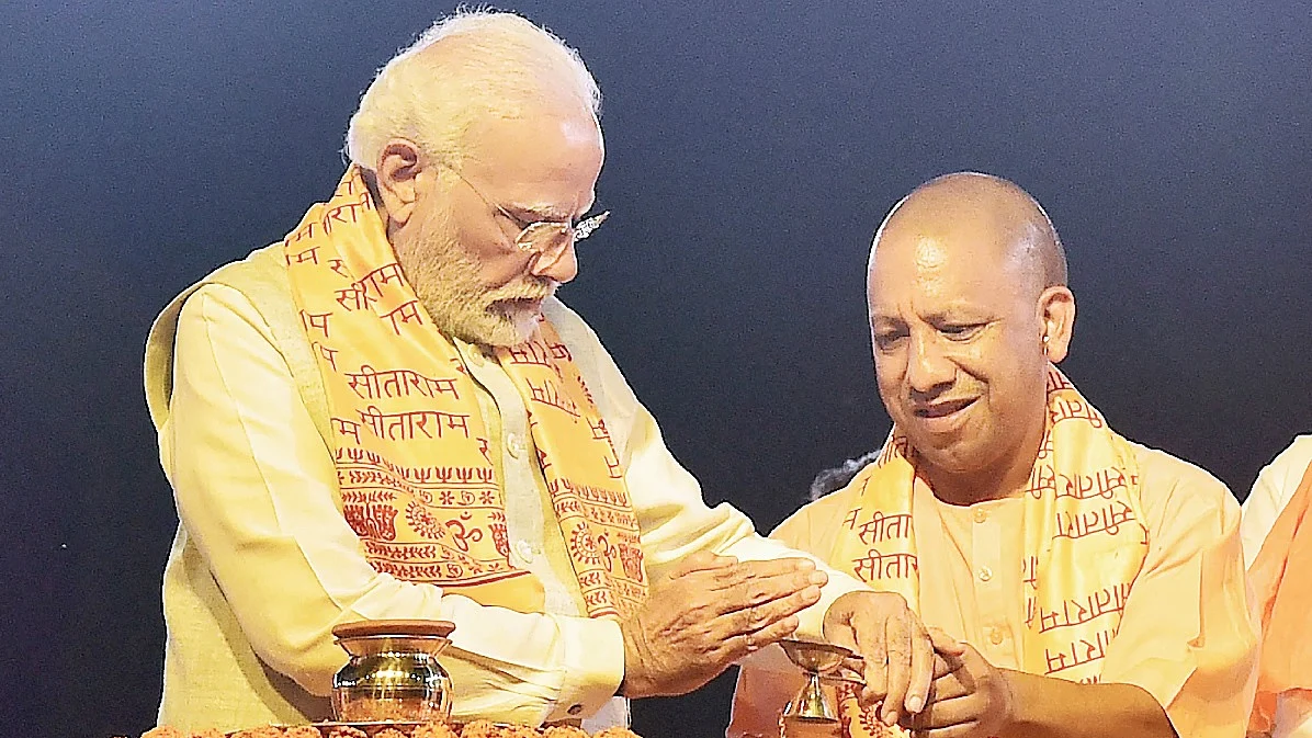 प्रधानमंत्री नरेंद्र मोदी और उत्तर प्रदेश के मुख्यमंत्री योगी आदित्यनाथ