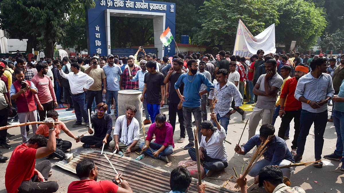 छात्र आंदोलन तीसरे दिन भी जारी