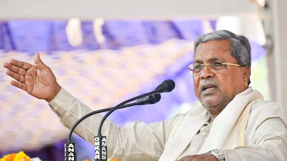 निर्वाचन आयोग सहित लोकतांत्रिक संस्थाओं को कमजोर करने की कोशिश कर रही है बीजेपी: सिद्धरमैया