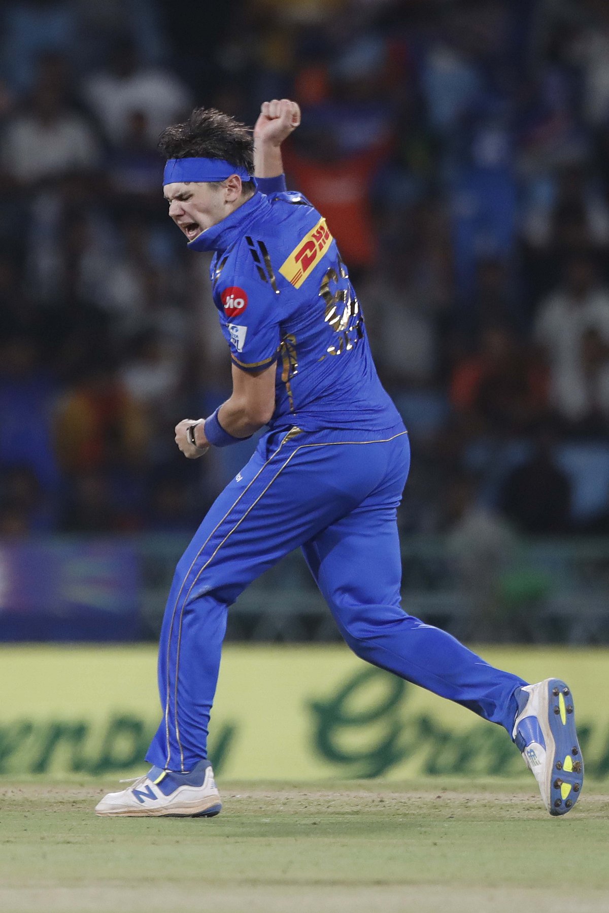 खेल: IPL 2025 मेगा ऑक्शन में पंत को लेकर बड़ा दावा और चाइना मास्टर्स के दूसरे दौर में लक्ष्य, सिंधू-मालविका