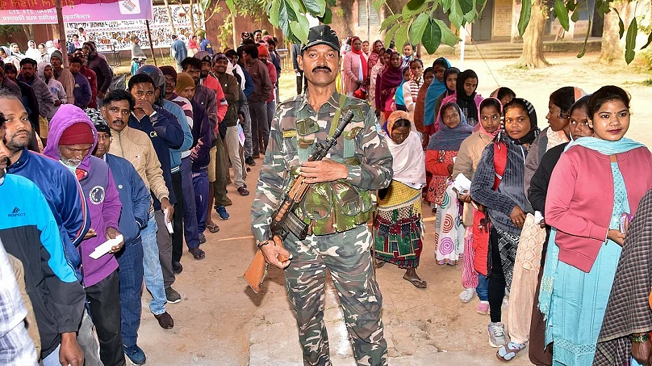झारखंड चुनाव के आखिरी चरण की 38 सीटों पर 67.59 फीसदी वोटिंग, पहली बार हिंसामुक्त मतदान