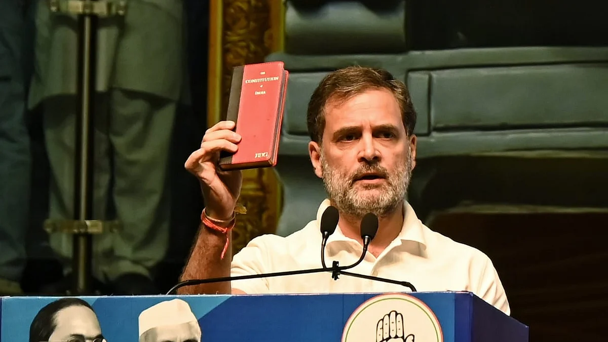 राहुल गांधी ने दावा किया कि प्रधानमंत्री नरेन्द्र मोदी ने संविधान को नहीं पढ़ा है