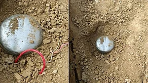 जम्मू-कश्मीर में बड़ साजिश नाकाम, सुरक्षाबलों ने पुंछ में दो IED और विस्फोटक सामग्री की बरामद