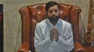 'शाह के सामने गिड़गिड़ाए थे एकनाथ शिंदे, कहा- मुझे 6 महीने का ही बना दो CM’, सामना में बड़ा दावा