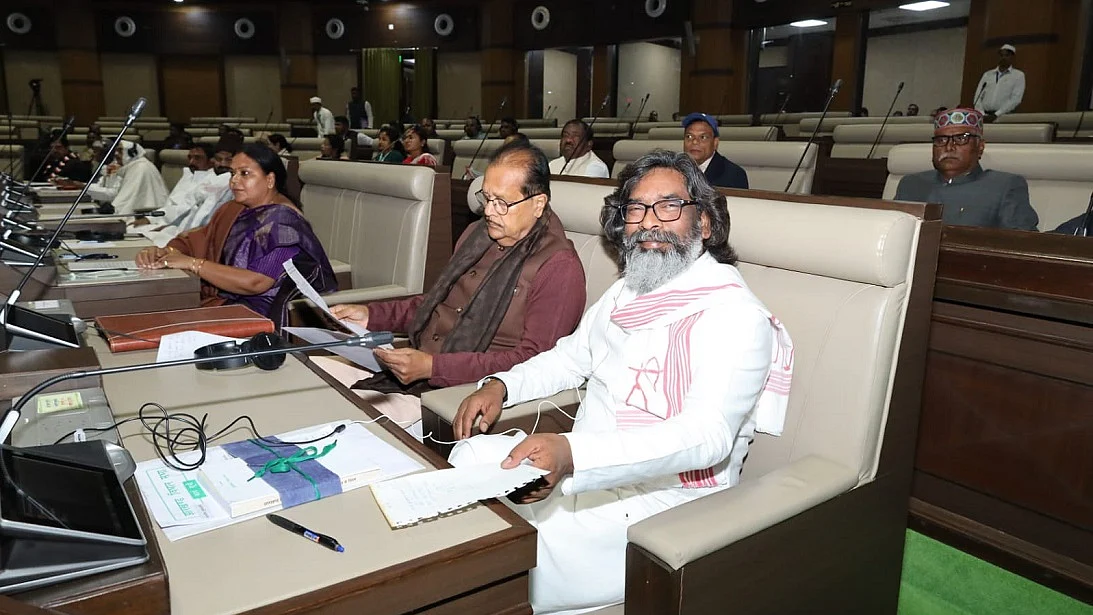 झारखंड सरकार ने पेश किया 11,697 करोड़ का अनुपूरक बजट, 'मंईया सम्मान' योजना के लिए दिए 6,390 करोड़ रुपये